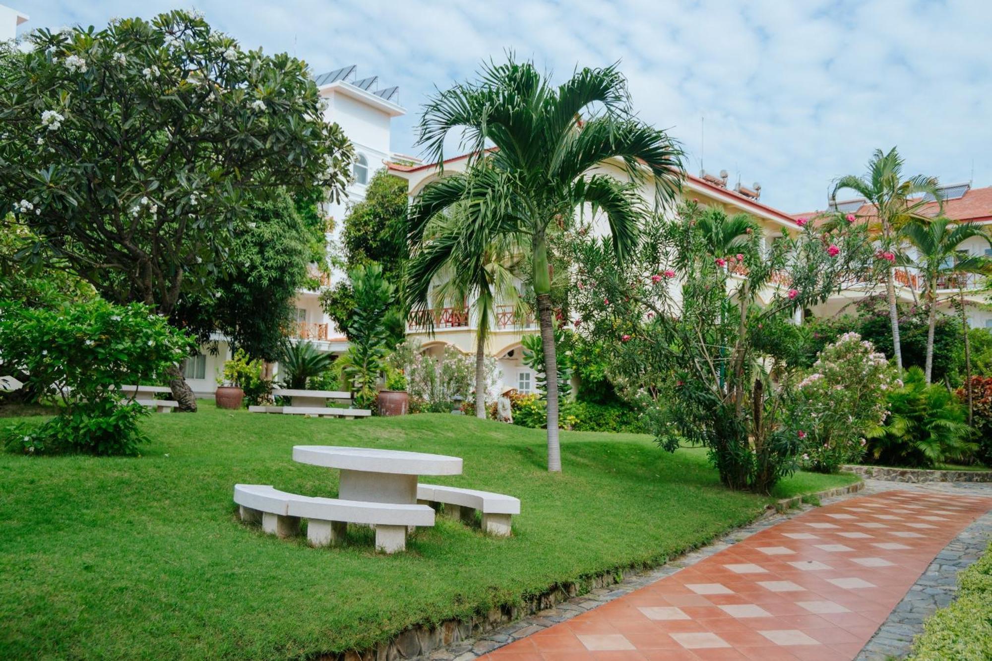 Le Aqua Resort & Spa Phan Thiet - Swiss Village Resort & Spa Mũi Né Exteriér fotografie